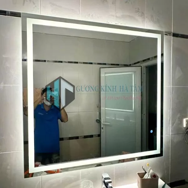 thi công gương nhà tắm có led