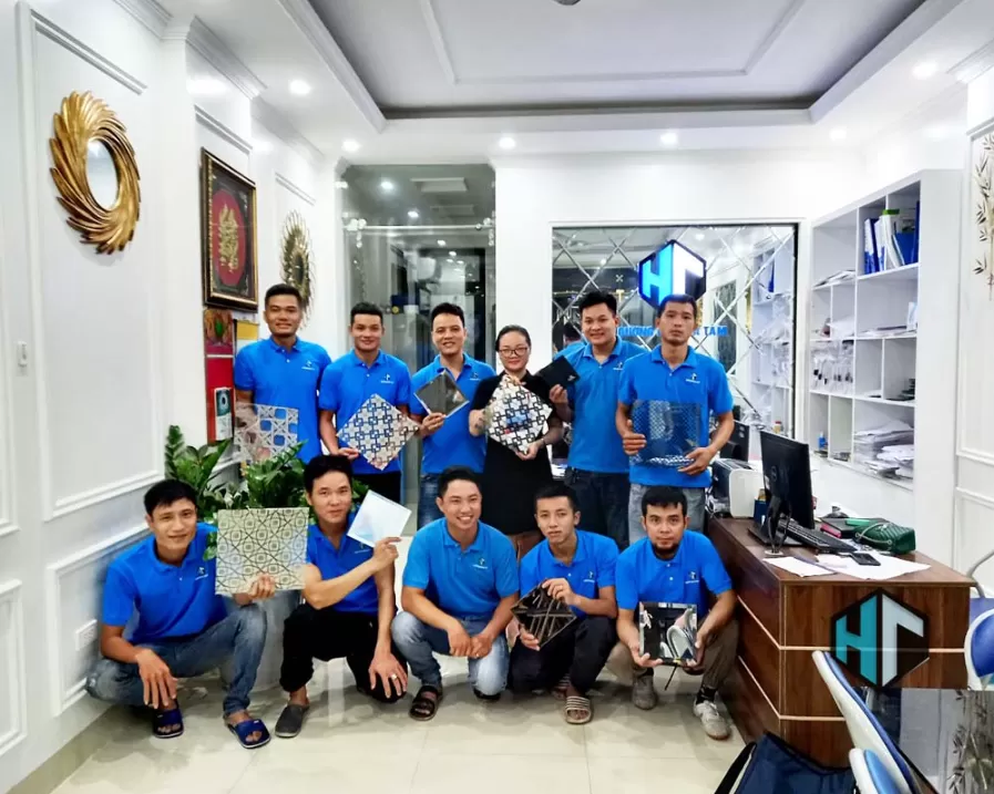 Lựa chọn nh&agrave; thầu, xưởng gương k&iacute;nh uy t&iacute;n tại H&agrave; Nội