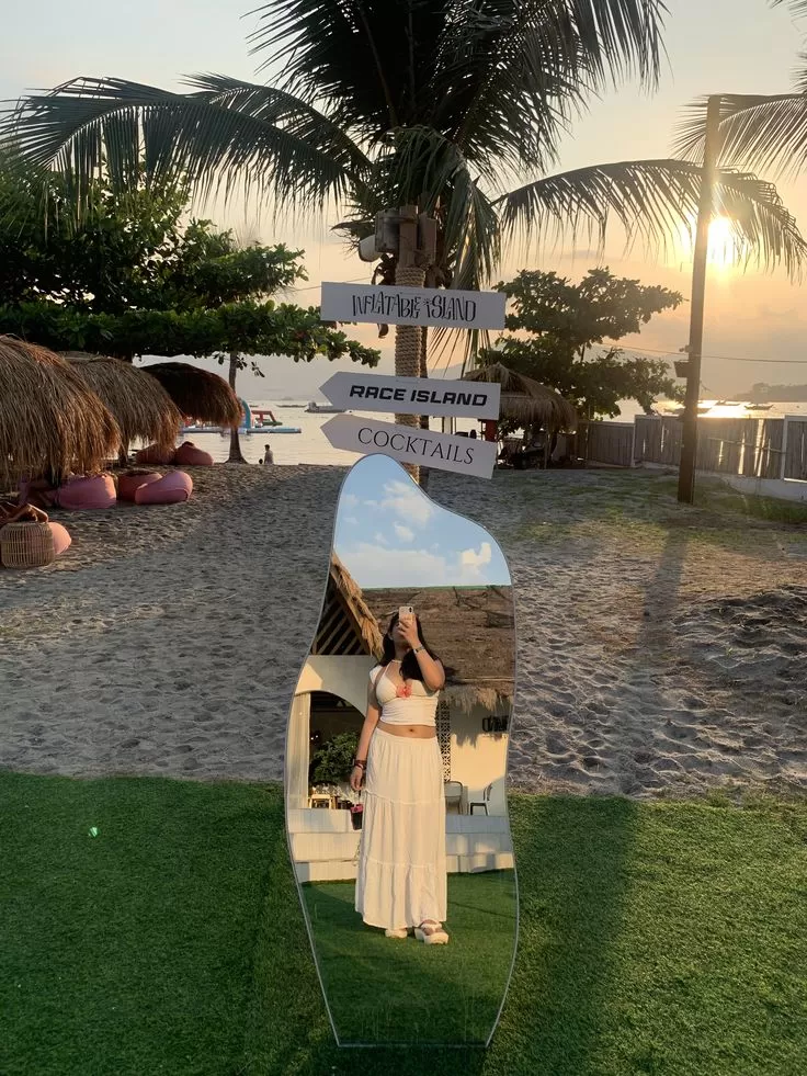 Đầu tư gương soi check in ở bãi biển của các resort hàng đầu hiện nay