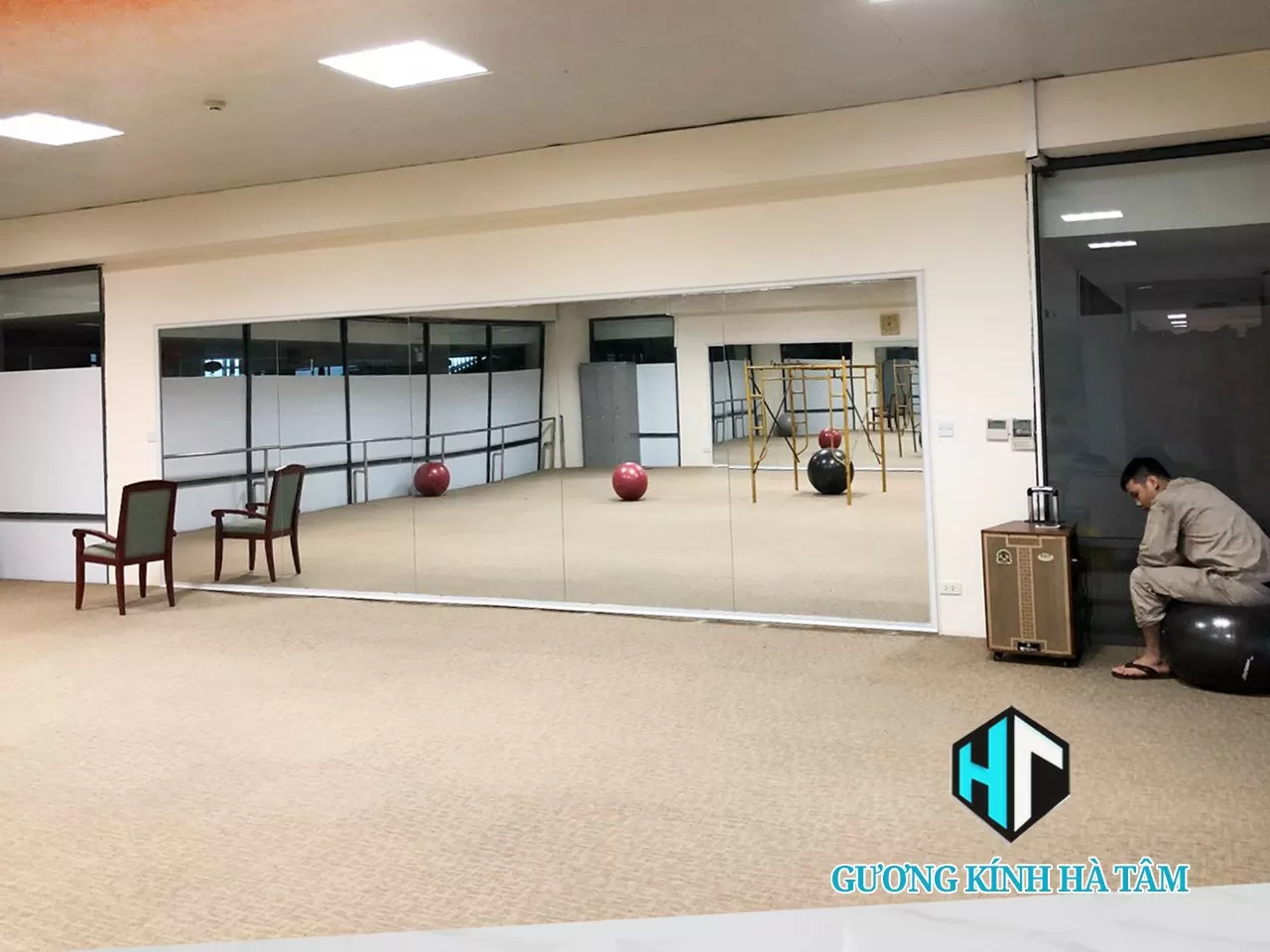 gương phòng tập múa