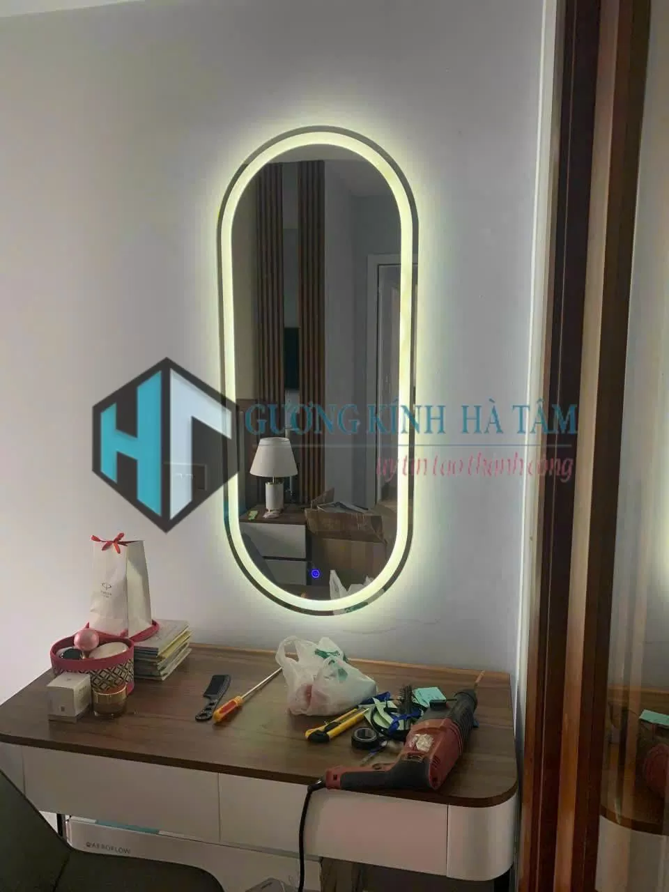 Gương bàn trang điểm đèn led đẹp
