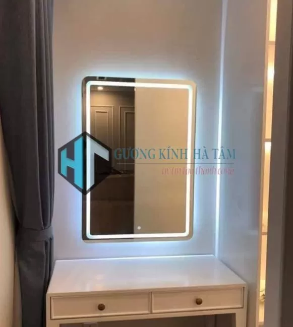 Gương bàn trang điểm hiện đại có cảm ứng