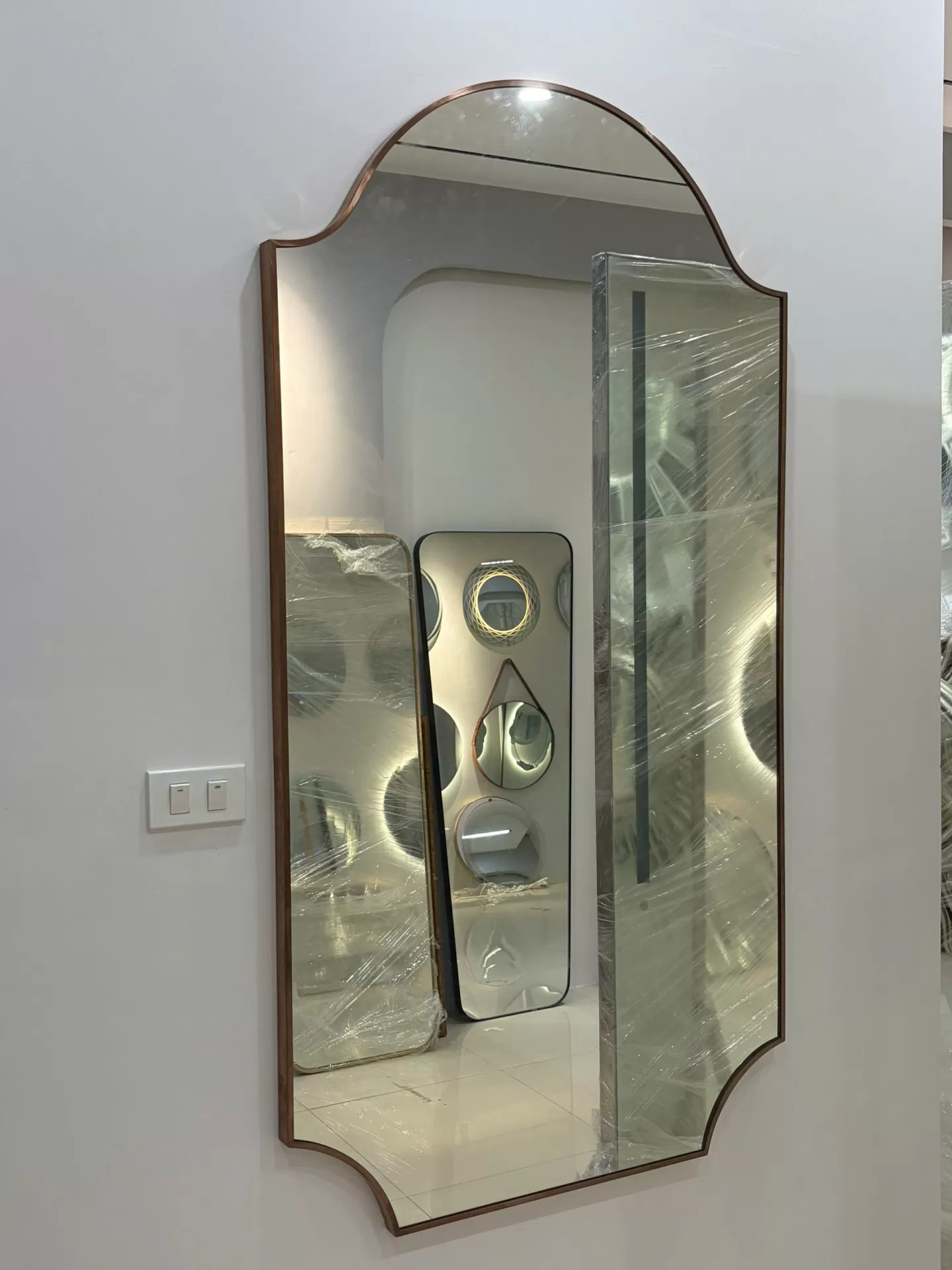 Gương treo tường toàn thân
