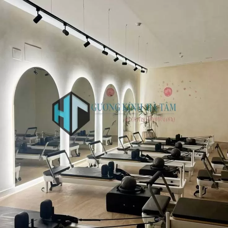 Báo giá gương phòng tập - Cam kết giá xưởng thi công nhanh 24h