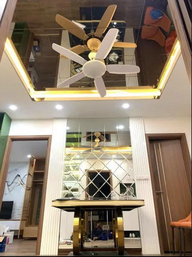 Gương trần kết hợp đèn LED tại khu vực Bắc Ninh