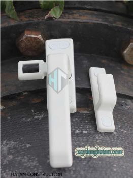 Tay nắm cài cửa sổ