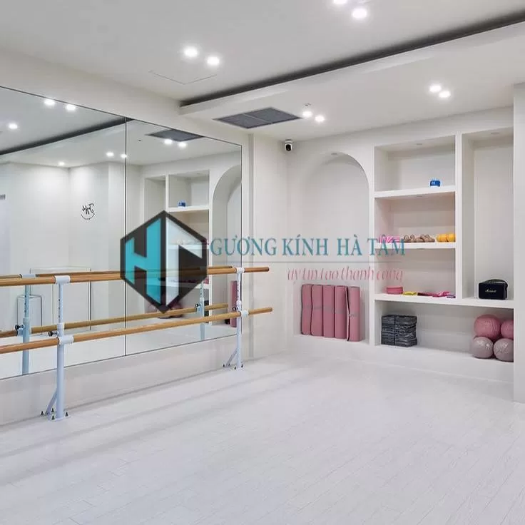 Gương Phòng Tập Múa - Trợ Thủ Đắc Lực Cho Bạn Tự Tin Biểu Diễn