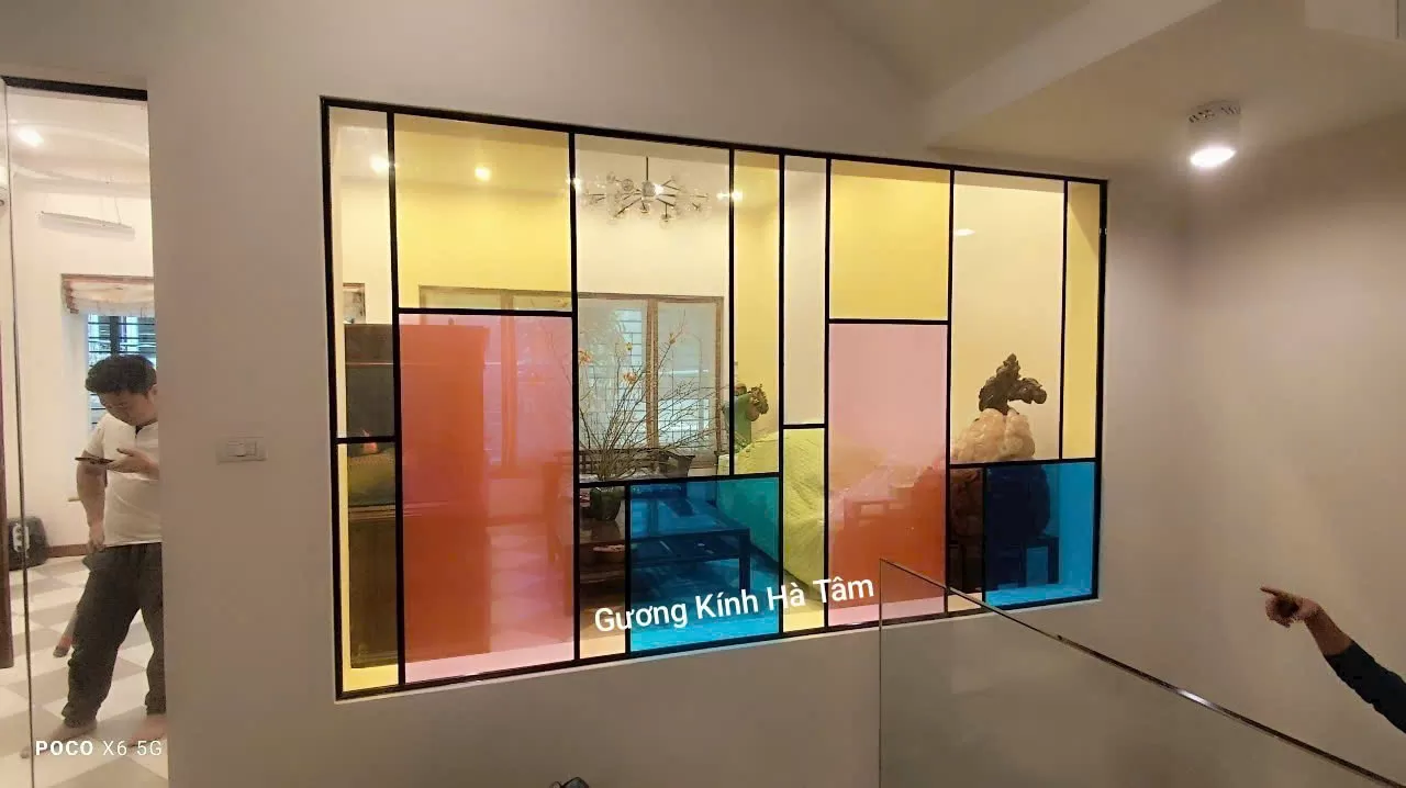 CẮT KÍNH MÀU THEO YÊU CẦU & CẮT MỌI KÍCH THƯỚC